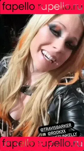 Avril Lavigne / AvrilLavigne Onlyfans Photo Gallery 