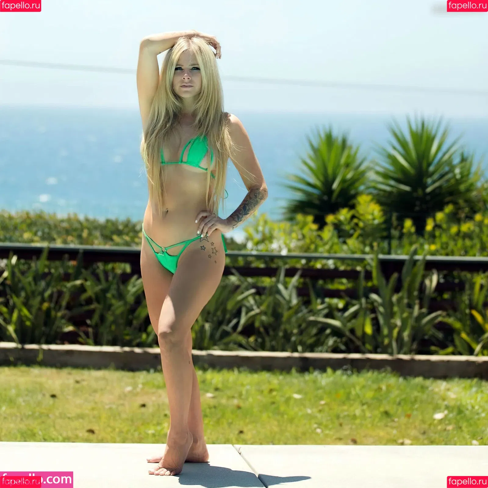 Avril Lavigne / AvrilLavigne Onlyfans Photo Gallery 