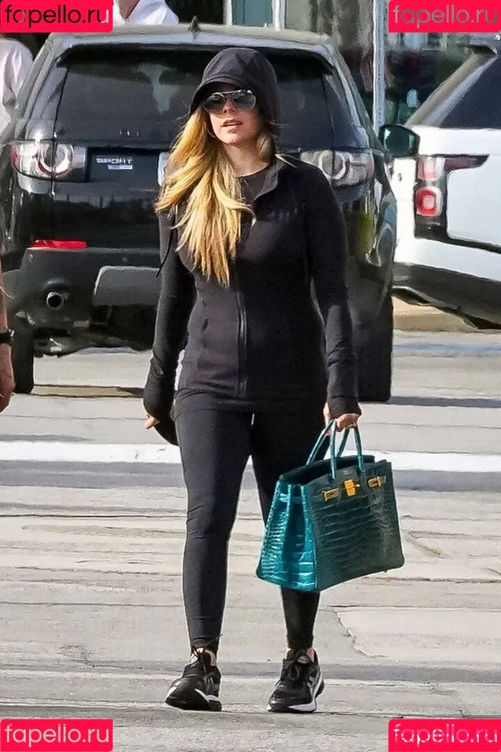 Avril Lavigne / AvrilLavigne Onlyfans Photo Gallery 