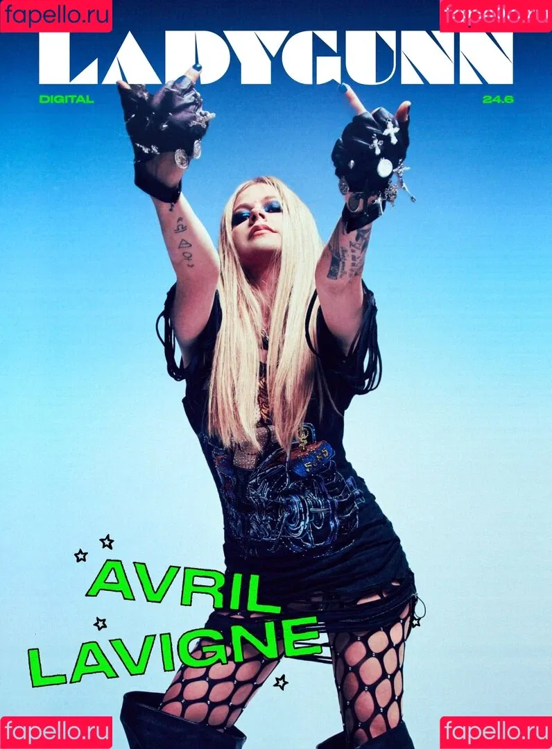 Avril Lavigne / AvrilLavigne Onlyfans Photo Gallery 