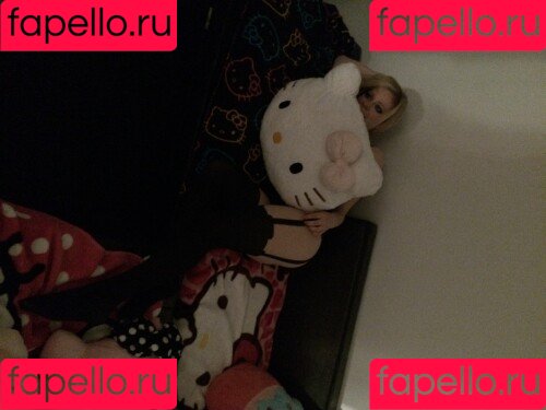 Avril Lavigne / AvrilLavigne Onlyfans Photo Gallery 