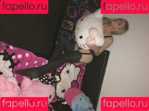 Avril Lavigne / AvrilLavigne Onlyfans Photo Gallery 