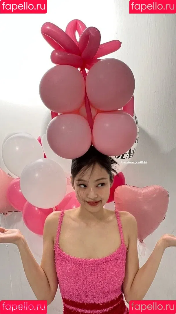 Blackpink / Jennie | BLΛƆKPIИK / jennierubyjane / sheflieshigh Onlyfans Photo Gallery 