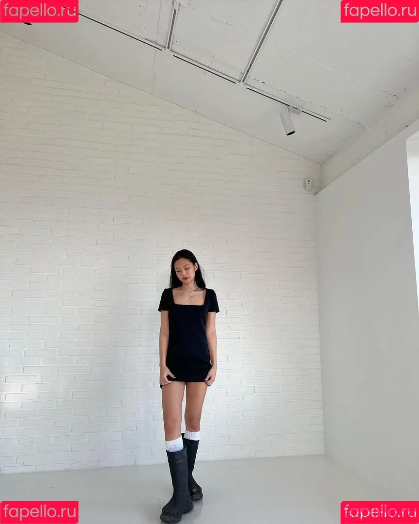 Blackpink / Jennie | BLΛƆKPIИK / jennierubyjane / sheflieshigh Onlyfans Photo Gallery 