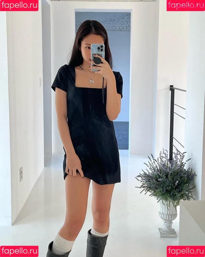 Blackpink / Jennie | BLΛƆKPIИK / jennierubyjane / sheflieshigh Onlyfans Photo Gallery 