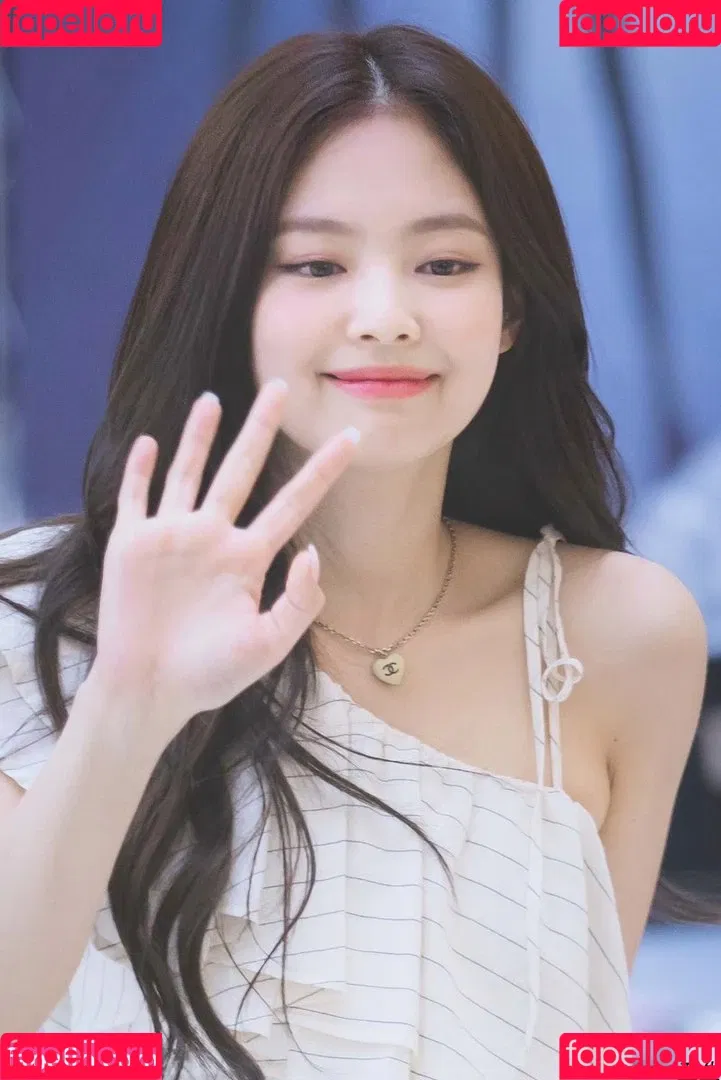 Blackpink / Jennie | BLΛƆKPIИK / jennierubyjane / sheflieshigh Onlyfans Photo Gallery 