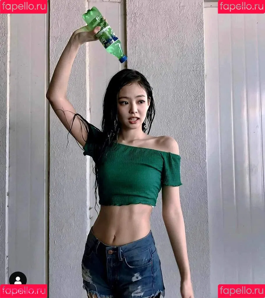 Blackpink / Jennie | BLΛƆKPIИK / jennierubyjane / sheflieshigh Onlyfans Photo Gallery 