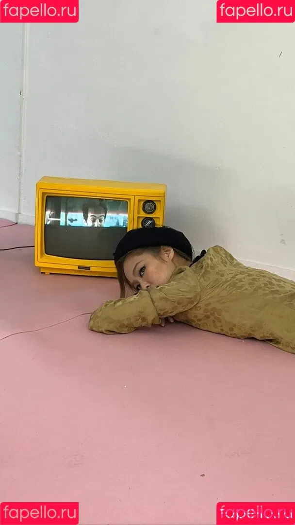 Blackpink / Jennie | BLΛƆKPIИK / jennierubyjane / sheflieshigh Onlyfans Photo Gallery 