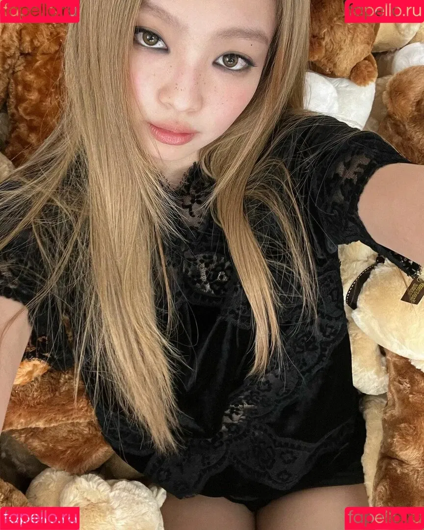 Blackpink / Jennie | BLΛƆKPIИK / jennierubyjane / sheflieshigh Onlyfans Photo Gallery 