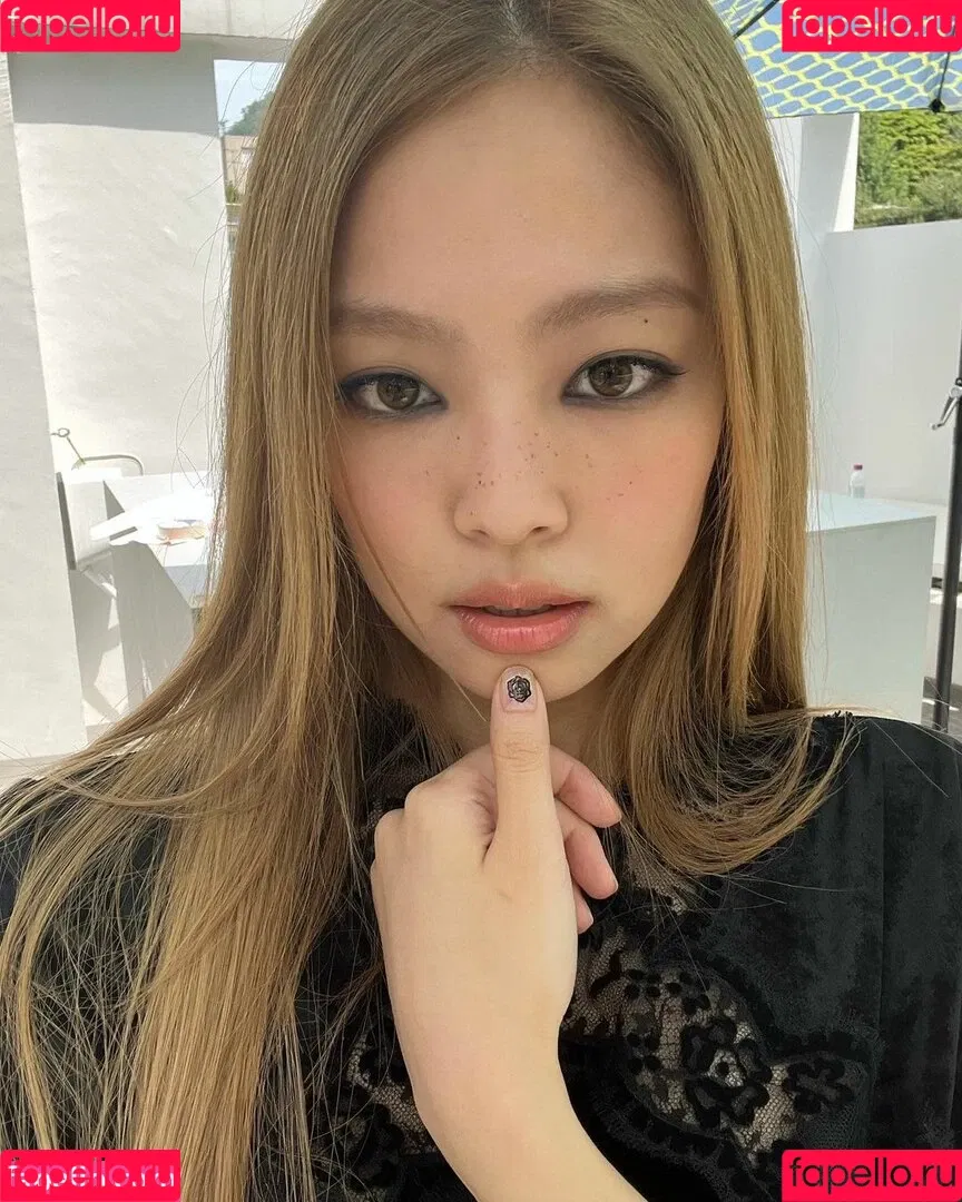 Blackpink / Jennie | BLΛƆKPIИK / jennierubyjane / sheflieshigh Onlyfans Photo Gallery 