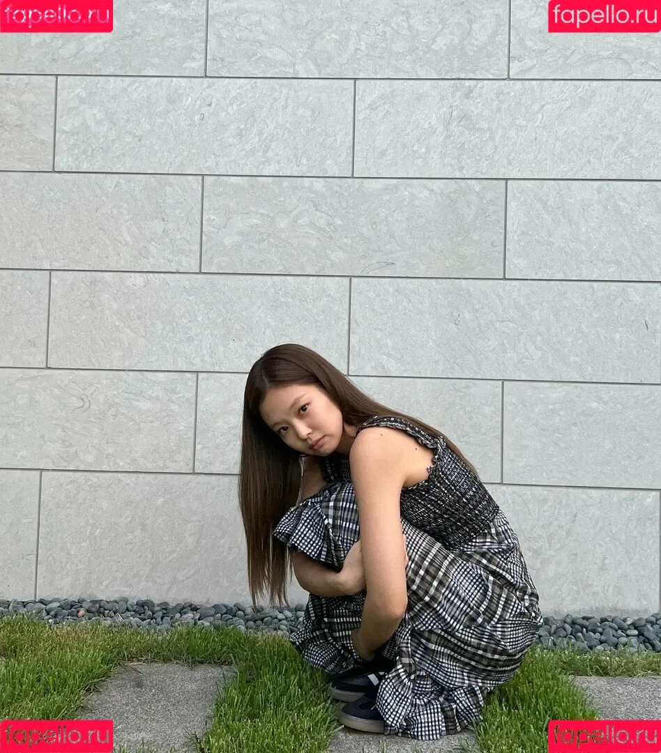 Blackpink / Jennie | BLΛƆKPIИK / jennierubyjane / sheflieshigh Onlyfans Photo Gallery 
