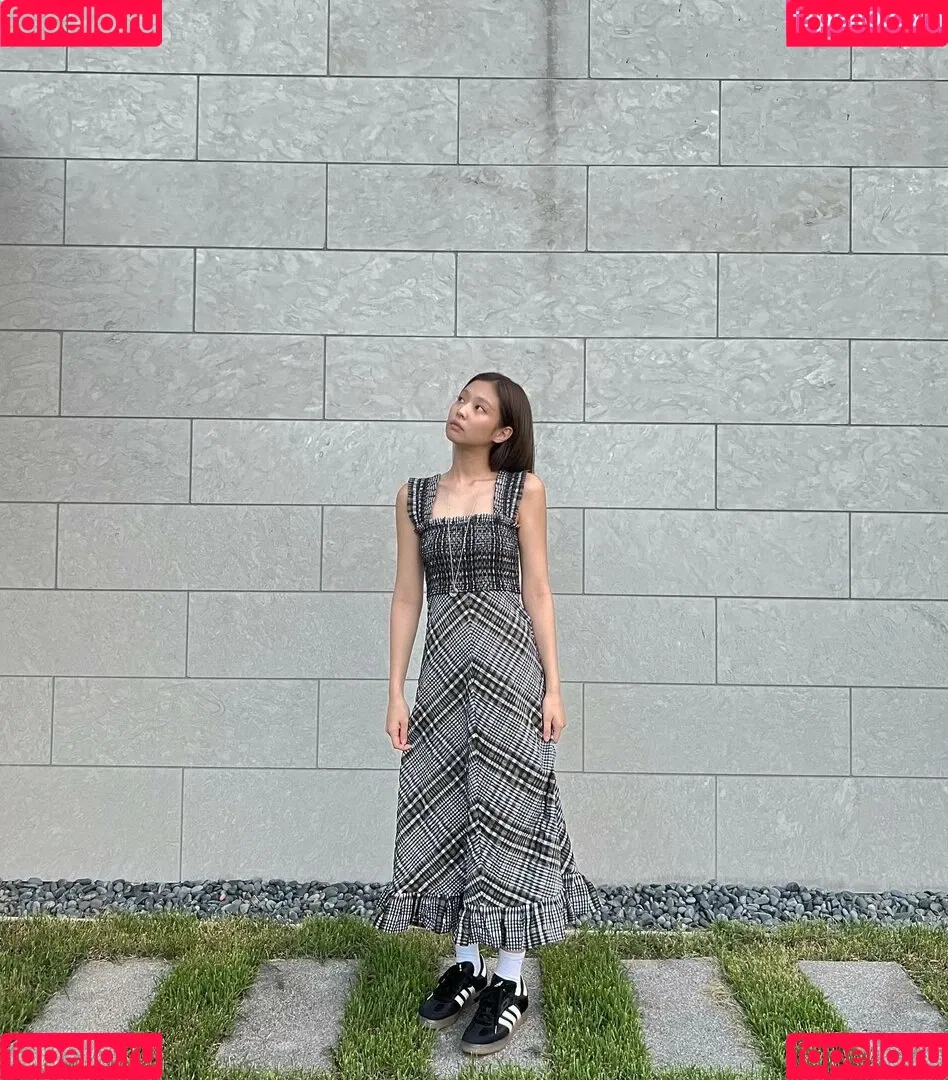 Blackpink / Jennie | BLΛƆKPIИK / jennierubyjane / sheflieshigh Onlyfans Photo Gallery 