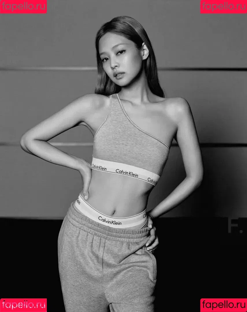 Blackpink / Jennie | BLΛƆKPIИK / jennierubyjane / sheflieshigh Onlyfans Photo Gallery 