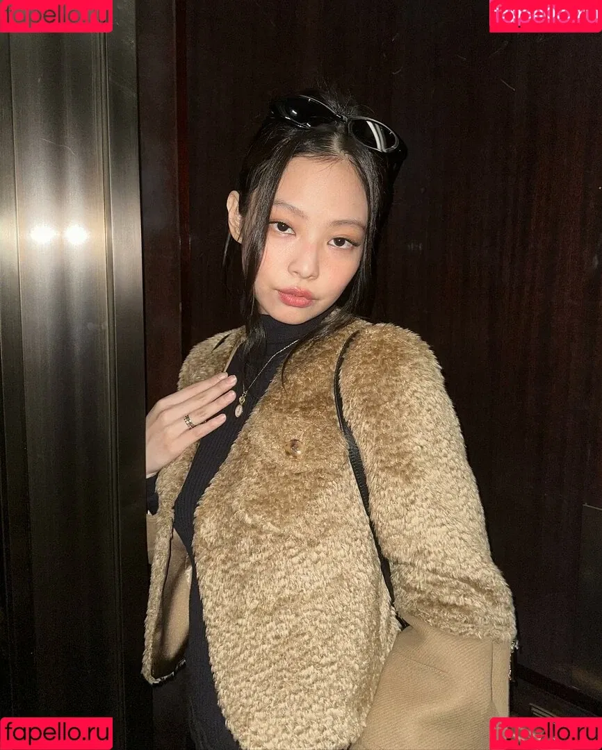 Blackpink / Jennie | BLΛƆKPIИK / jennierubyjane / sheflieshigh Onlyfans Photo Gallery 