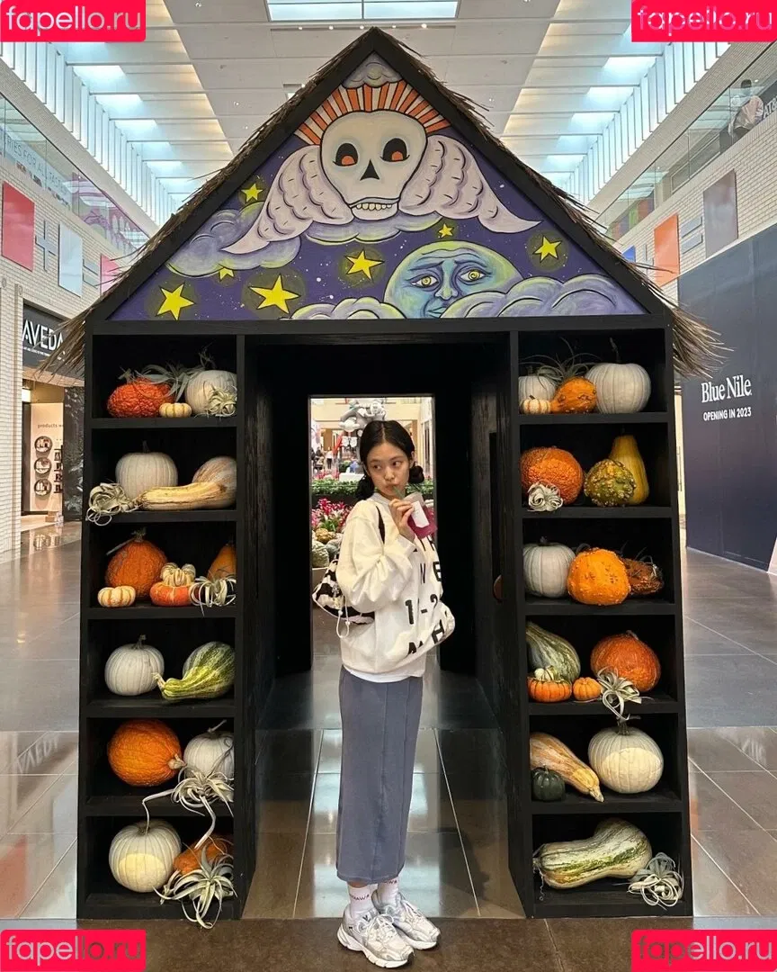Blackpink / Jennie | BLΛƆKPIИK / jennierubyjane / sheflieshigh Onlyfans Photo Gallery 