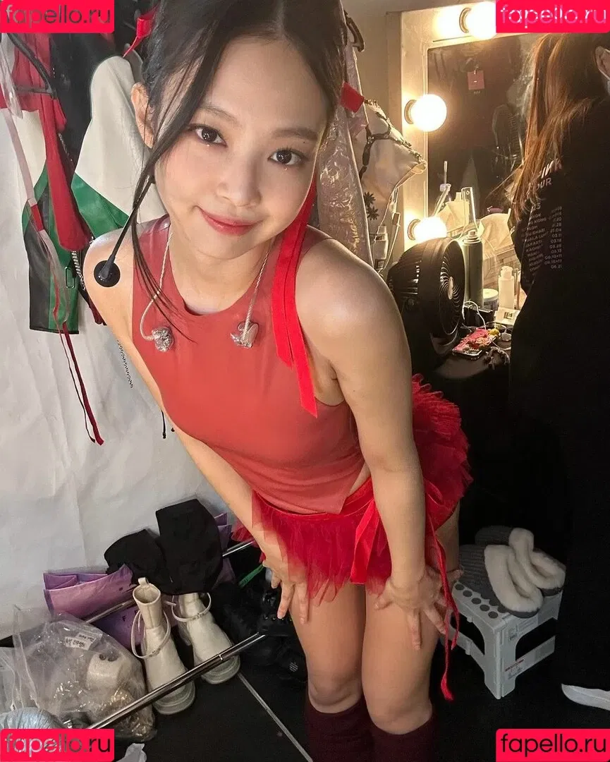 Blackpink / Jennie | BLΛƆKPIИK / jennierubyjane / sheflieshigh Onlyfans Photo Gallery 