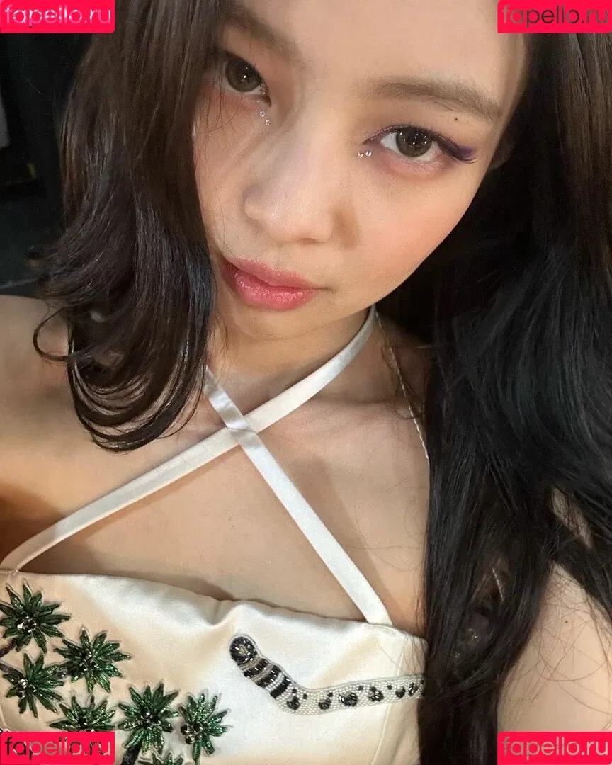 Blackpink / Jennie | BLΛƆKPIИK / jennierubyjane / sheflieshigh Onlyfans Photo Gallery 
