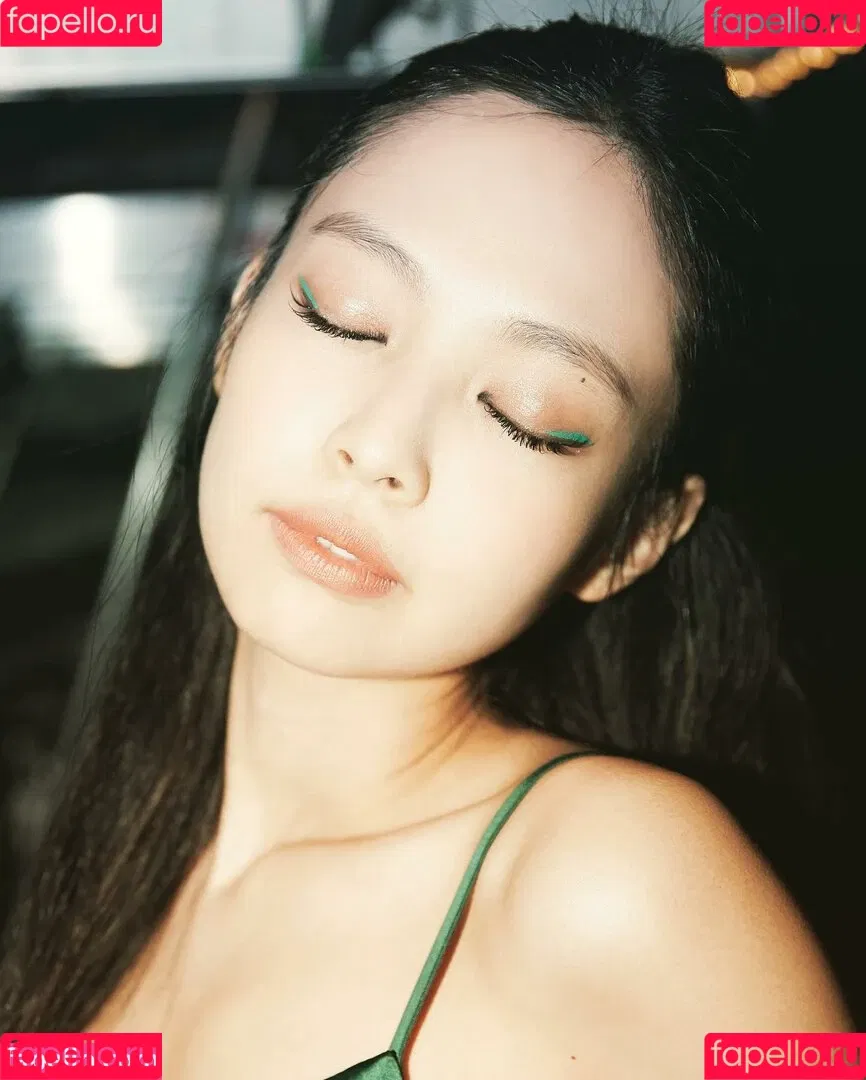 Blackpink / Jennie | BLΛƆKPIИK / jennierubyjane / sheflieshigh Onlyfans Photo Gallery 
