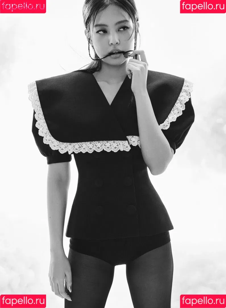 Blackpink / Jennie | BLΛƆKPIИK / jennierubyjane / sheflieshigh Onlyfans Photo Gallery 