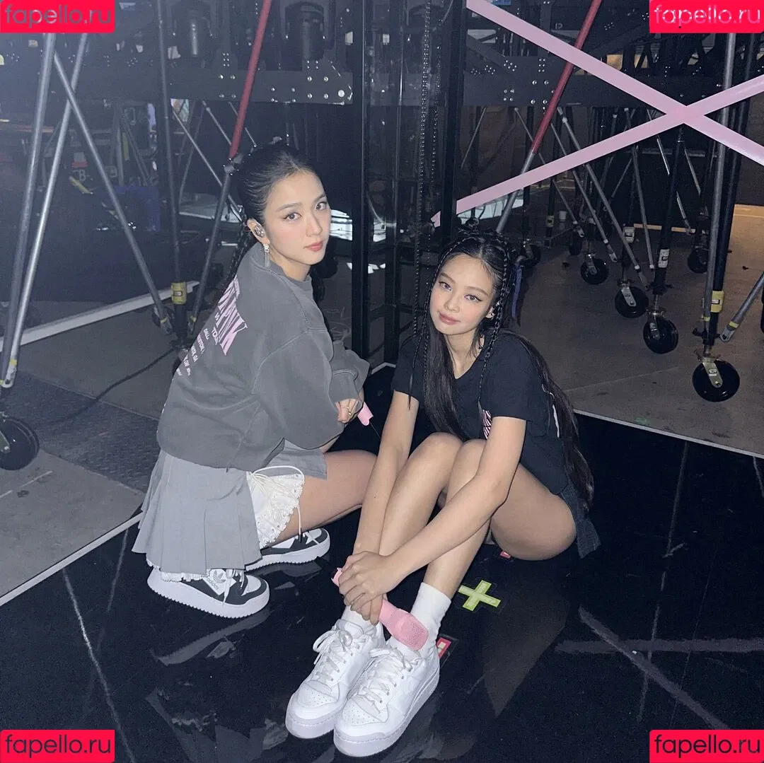 Blackpink / Jennie | BLΛƆKPIИK / jennierubyjane / sheflieshigh Onlyfans Photo Gallery 