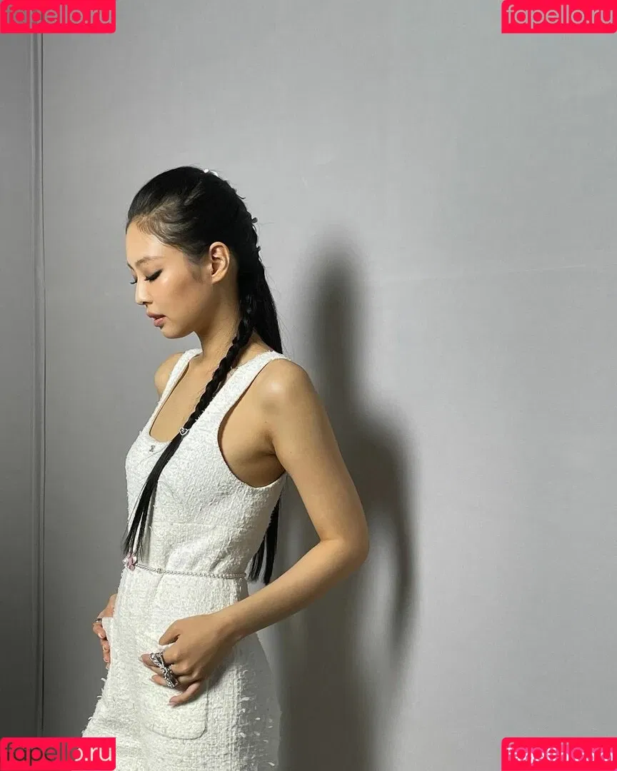 Blackpink / Jennie | BLΛƆKPIИK / jennierubyjane / sheflieshigh Onlyfans Photo Gallery 