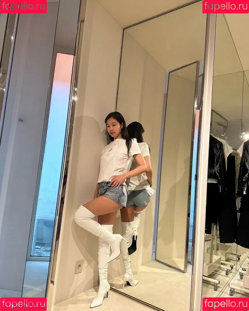 Blackpink / Jennie | BLΛƆKPIИK / jennierubyjane / sheflieshigh Onlyfans Photo Gallery 