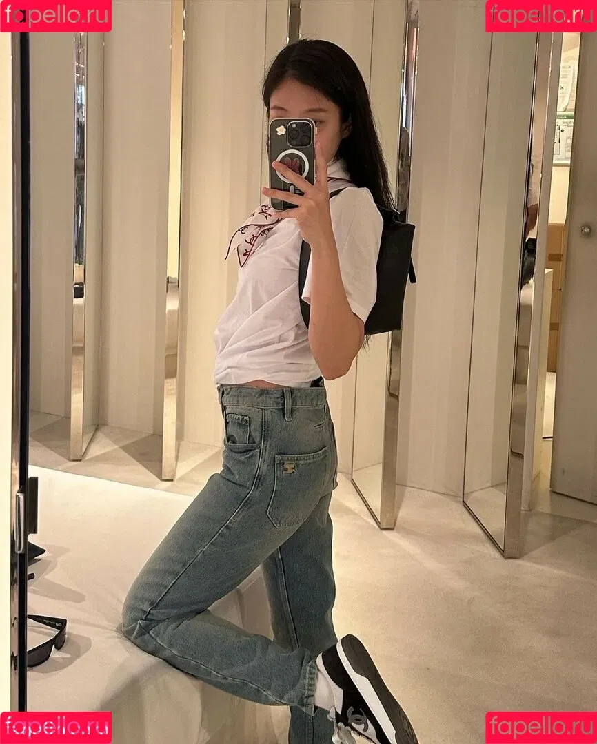Blackpink / Jennie | BLΛƆKPIИK / jennierubyjane / sheflieshigh Onlyfans Photo Gallery 