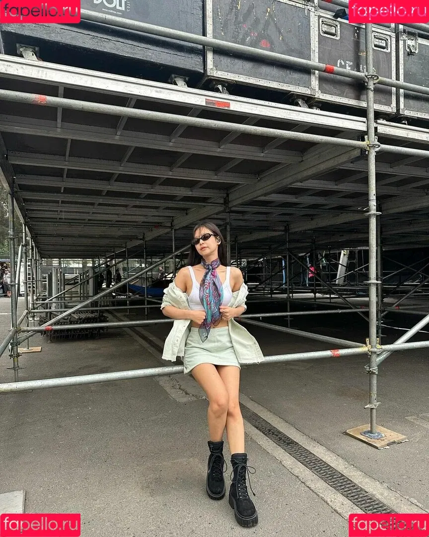 Blackpink / Jennie | BLΛƆKPIИK / jennierubyjane / sheflieshigh Onlyfans Photo Gallery 