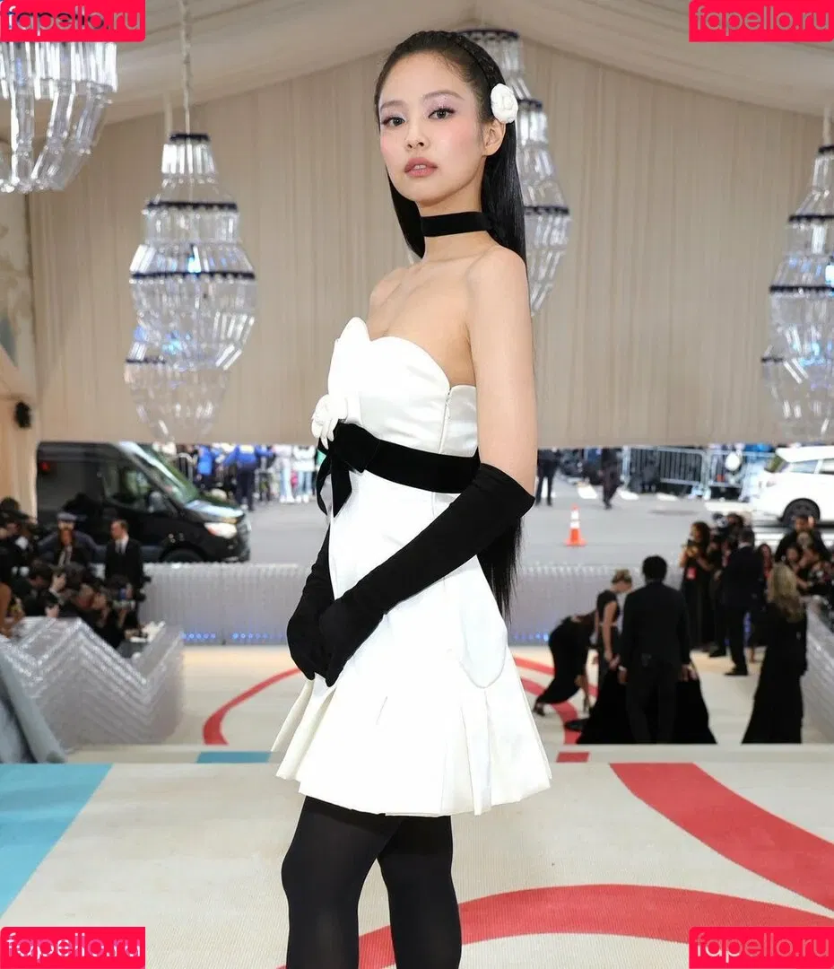 Blackpink / Jennie | BLΛƆKPIИK / jennierubyjane / sheflieshigh Onlyfans Photo Gallery 