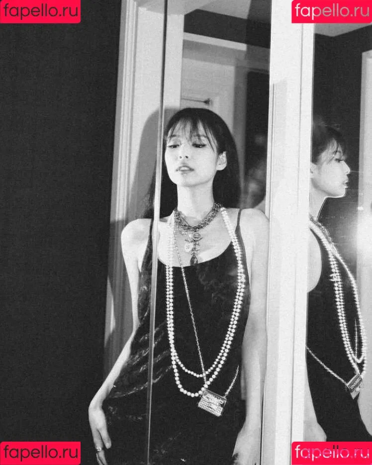Blackpink / Jennie | BLΛƆKPIИK / jennierubyjane / sheflieshigh Onlyfans Photo Gallery 