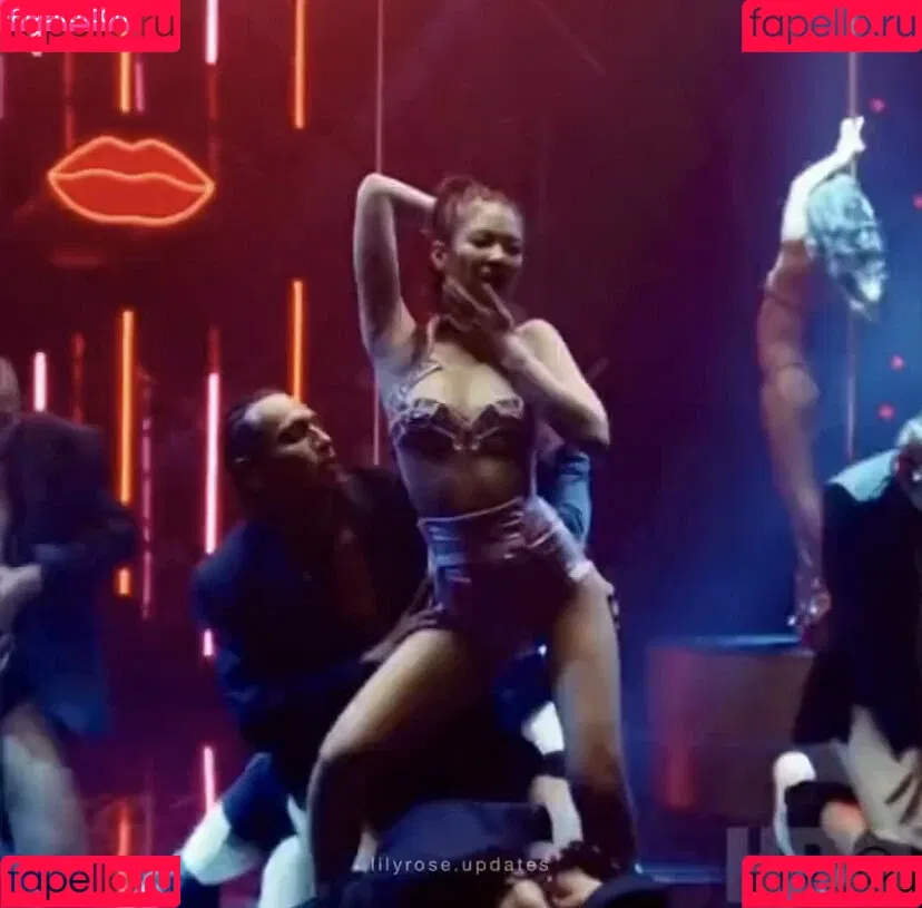 Blackpink / Jennie | BLΛƆKPIИK / jennierubyjane / sheflieshigh Onlyfans Photo Gallery 