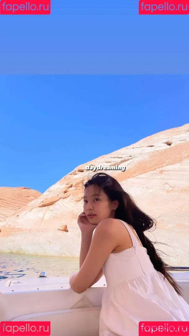 Blackpink / Jennie | BLΛƆKPIИK / jennierubyjane / sheflieshigh Onlyfans Photo Gallery 
