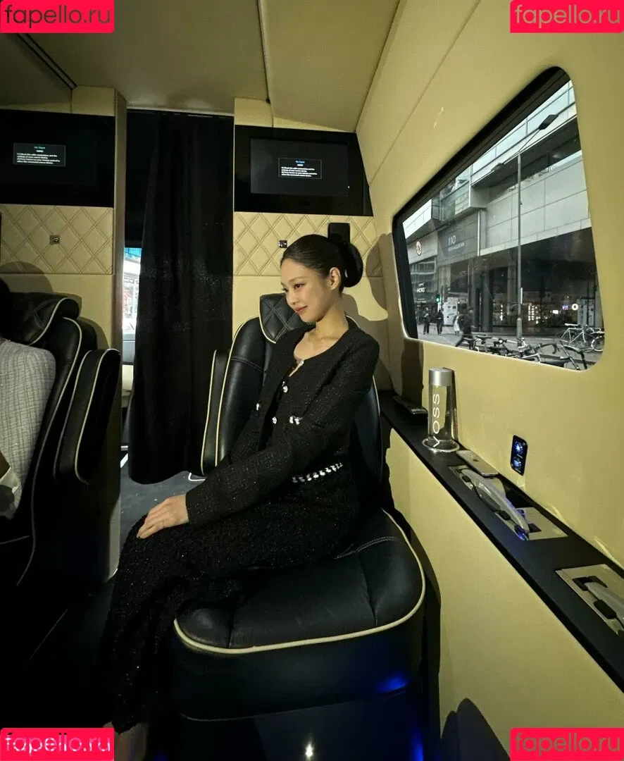 Blackpink / Jennie | BLΛƆKPIИK / jennierubyjane / sheflieshigh Onlyfans Photo Gallery 