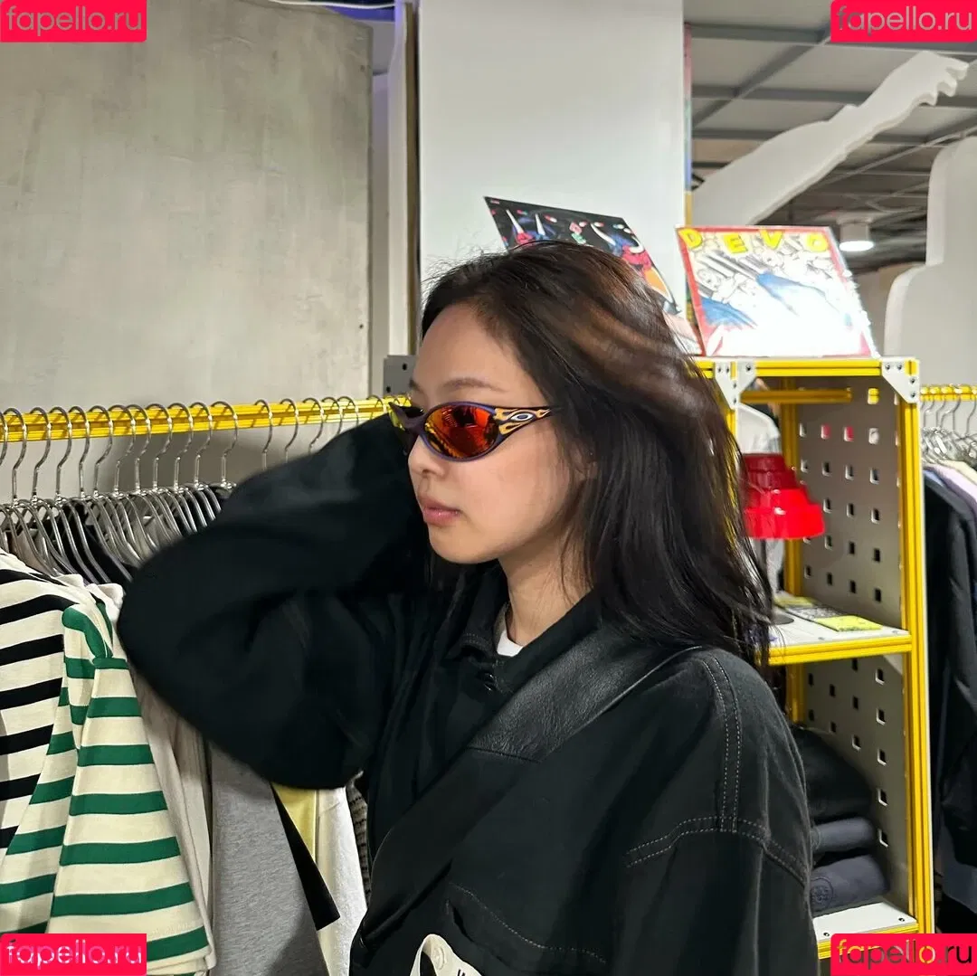 Blackpink / Jennie | BLΛƆKPIИK / jennierubyjane / sheflieshigh Onlyfans Photo Gallery 