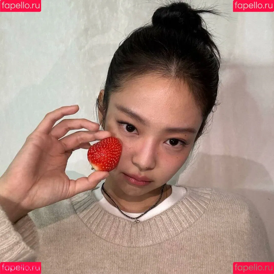 Blackpink / Jennie | BLΛƆKPIИK / jennierubyjane / sheflieshigh Onlyfans Photo Gallery 