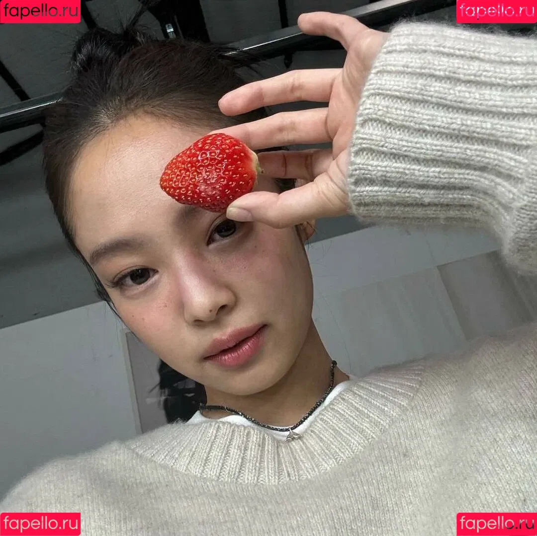 Blackpink / Jennie | BLΛƆKPIИK / jennierubyjane / sheflieshigh Onlyfans Photo Gallery 