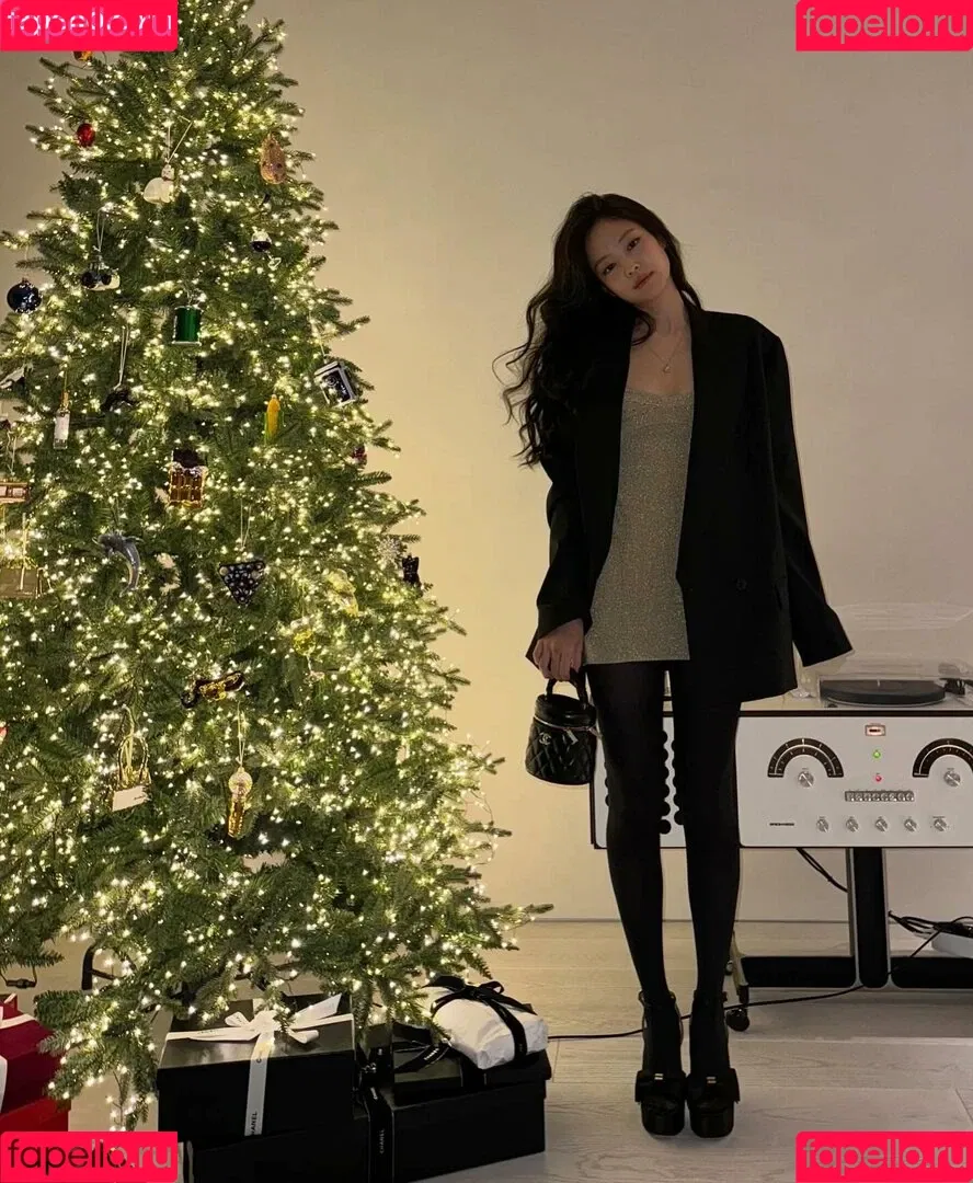 Blackpink / Jennie | BLΛƆKPIИK / jennierubyjane / sheflieshigh Onlyfans Photo Gallery 
