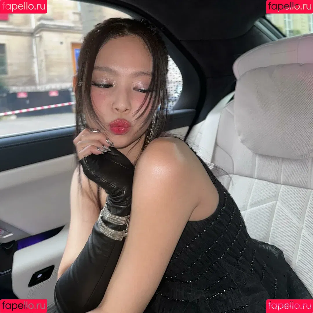 Blackpink / Jennie | BLΛƆKPIИK / jennierubyjane / sheflieshigh Onlyfans Photo Gallery 