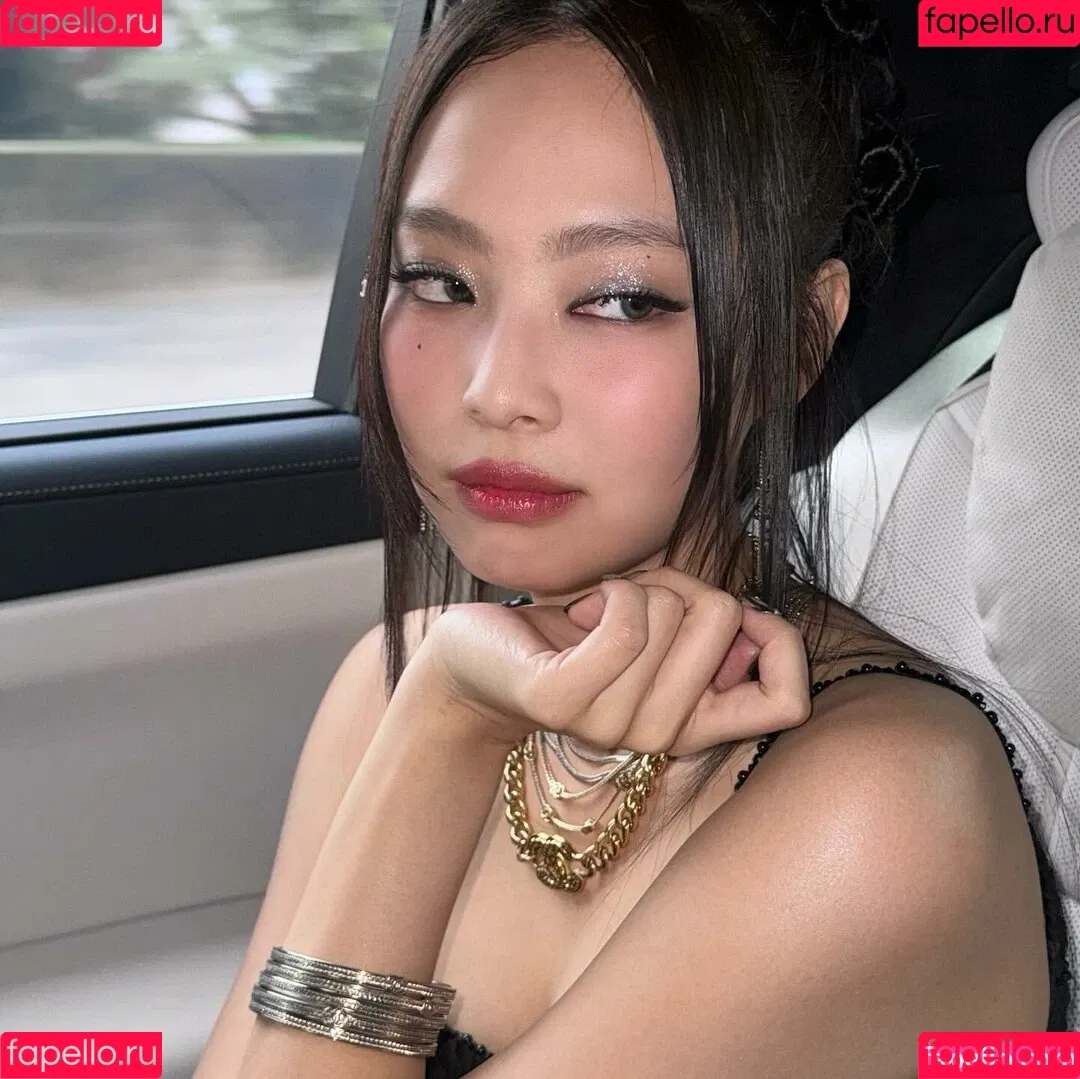 Blackpink / Jennie | BLΛƆKPIИK / jennierubyjane / sheflieshigh Onlyfans Photo Gallery 
