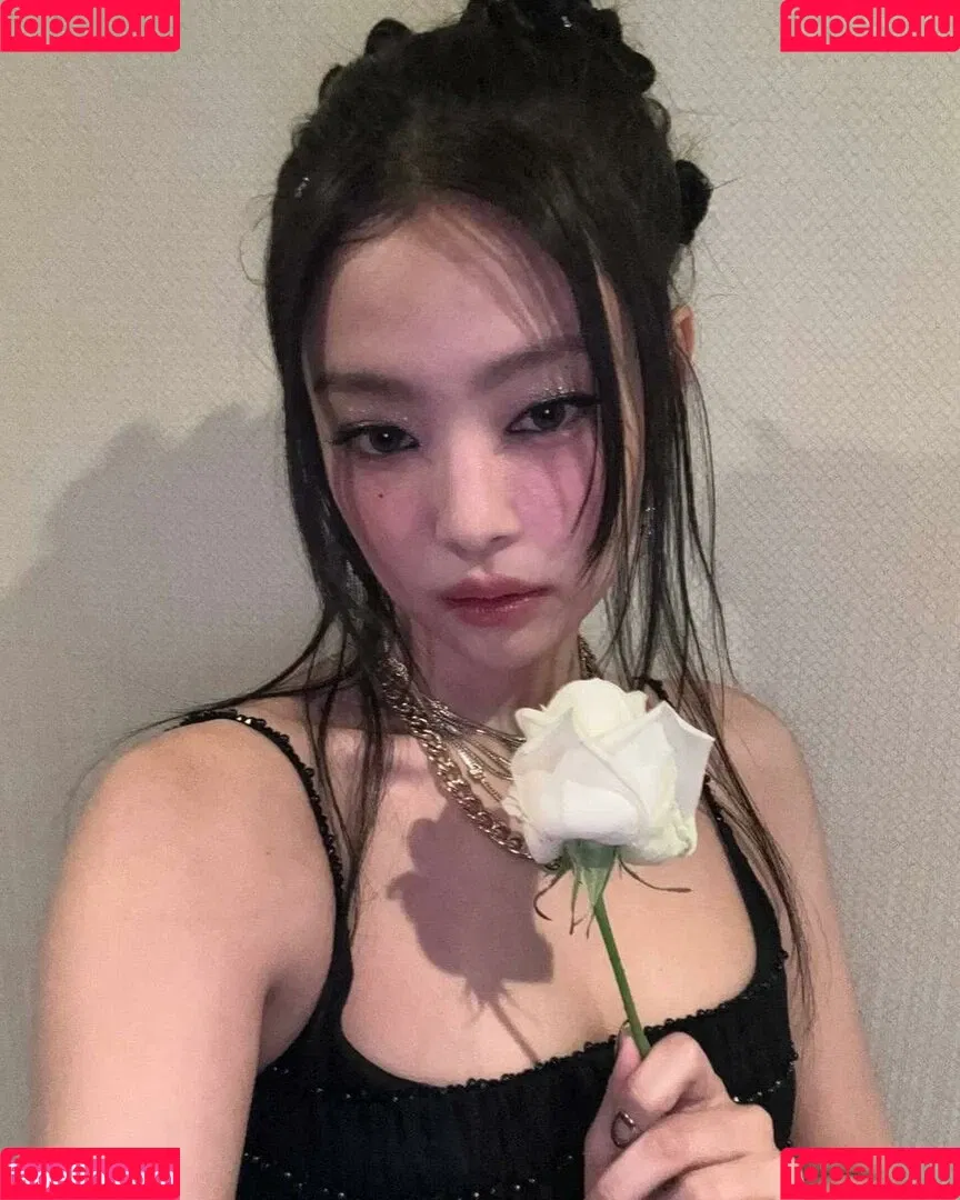 Blackpink / Jennie | BLΛƆKPIИK / jennierubyjane / sheflieshigh Onlyfans Photo Gallery 
