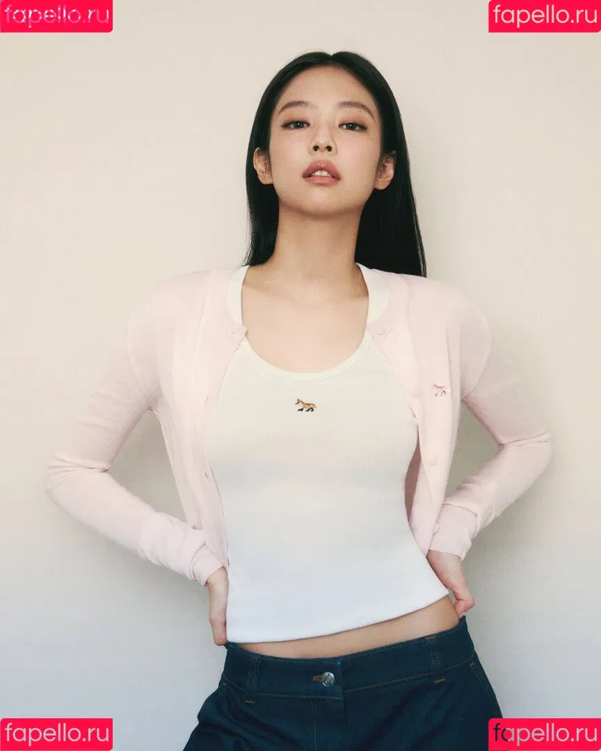 Blackpink / Jennie | BLΛƆKPIИK / jennierubyjane / sheflieshigh Onlyfans Photo Gallery 
