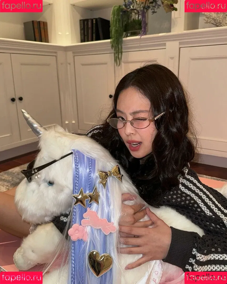 Blackpink / Jennie | BLΛƆKPIИK / jennierubyjane / sheflieshigh Onlyfans Photo Gallery 