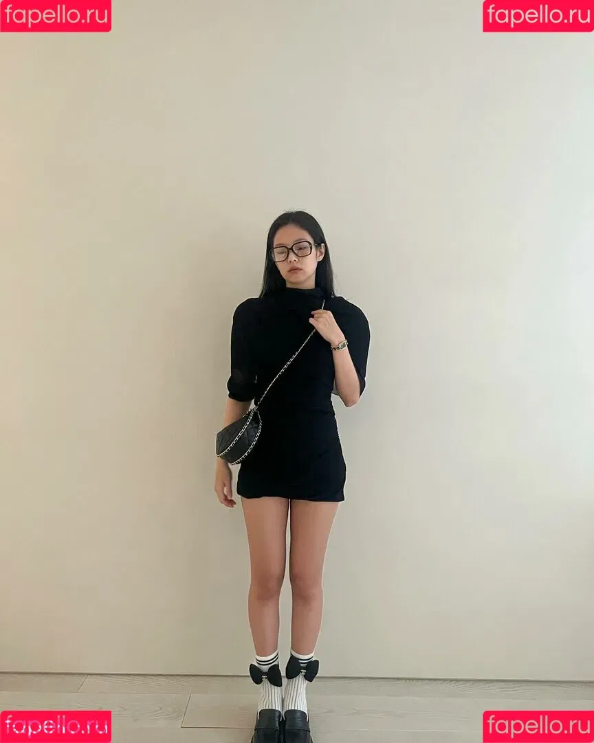 Blackpink / Jennie | BLΛƆKPIИK / jennierubyjane / sheflieshigh Onlyfans Photo Gallery 