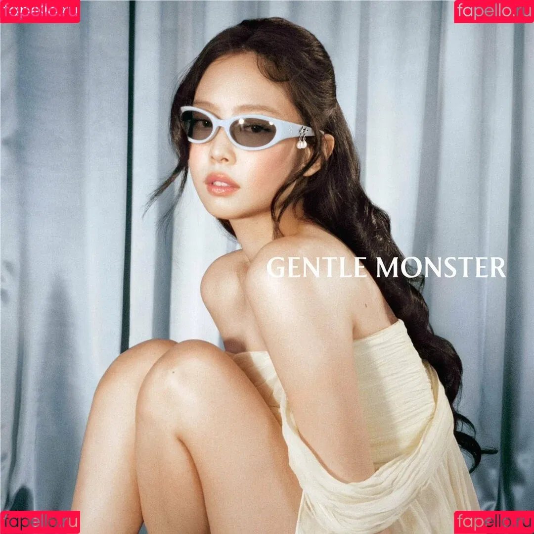 Blackpink / Jennie | BLΛƆKPIИK / jennierubyjane / sheflieshigh Onlyfans Photo Gallery 