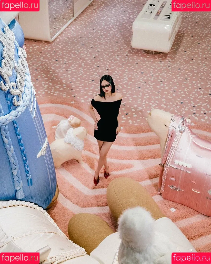 Blackpink / Jennie | BLΛƆKPIИK / jennierubyjane / sheflieshigh Onlyfans Photo Gallery 