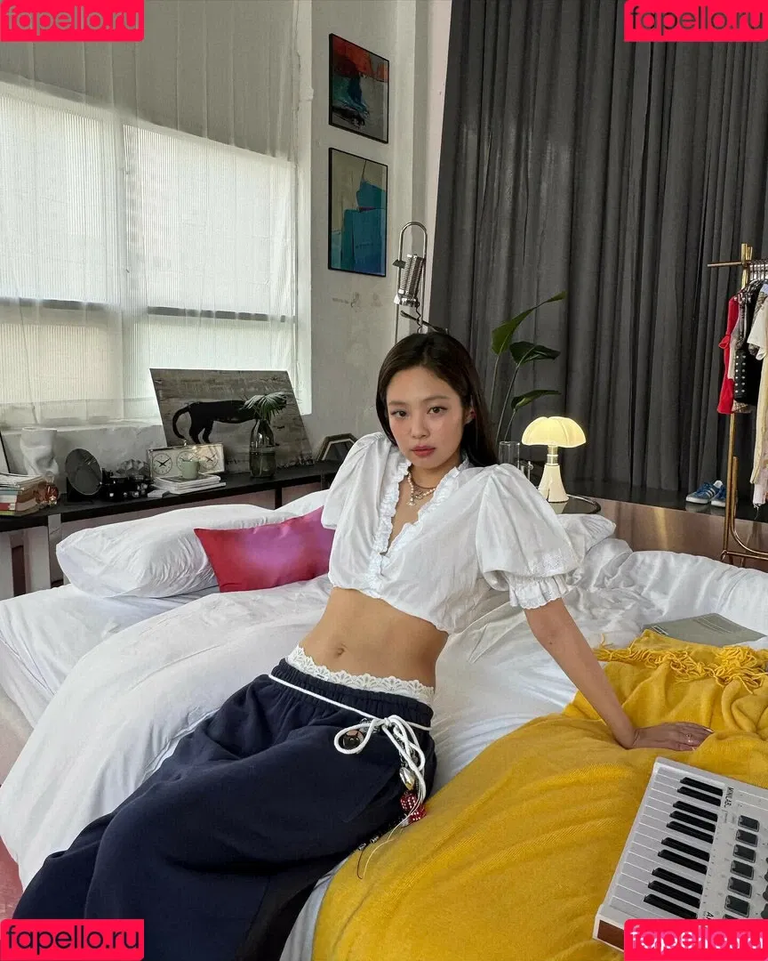 Blackpink / Jennie | BLΛƆKPIИK / jennierubyjane / sheflieshigh Onlyfans Photo Gallery 