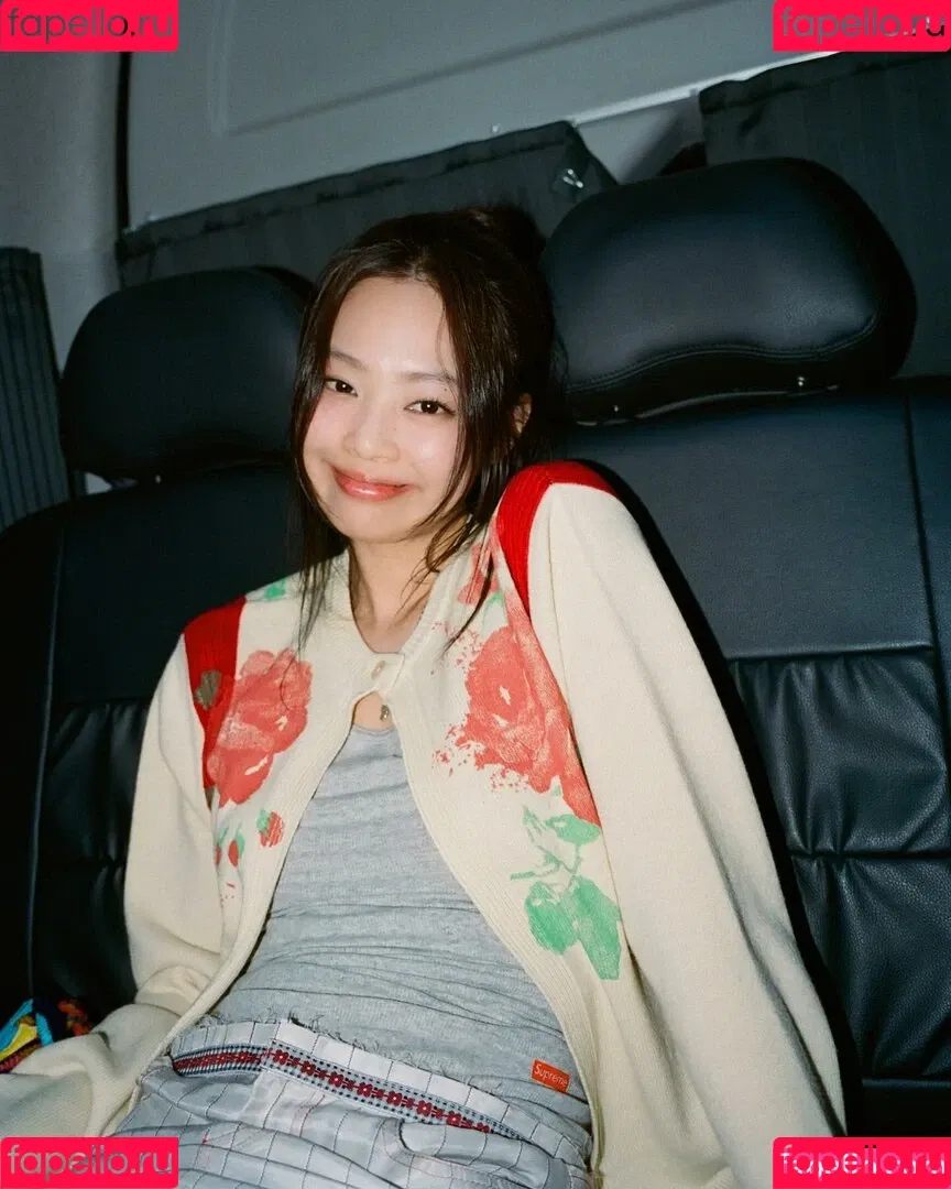 Blackpink / Jennie | BLΛƆKPIИK / jennierubyjane / sheflieshigh Onlyfans Photo Gallery 