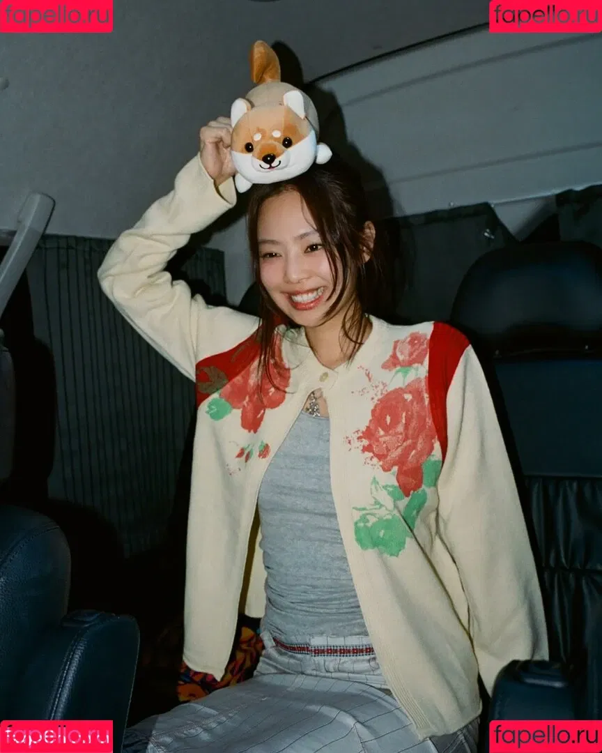 Blackpink / Jennie | BLΛƆKPIИK / jennierubyjane / sheflieshigh Onlyfans Photo Gallery 