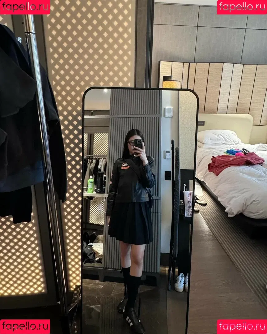 Blackpink / Jennie | BLΛƆKPIИK / jennierubyjane / sheflieshigh Onlyfans Photo Gallery 