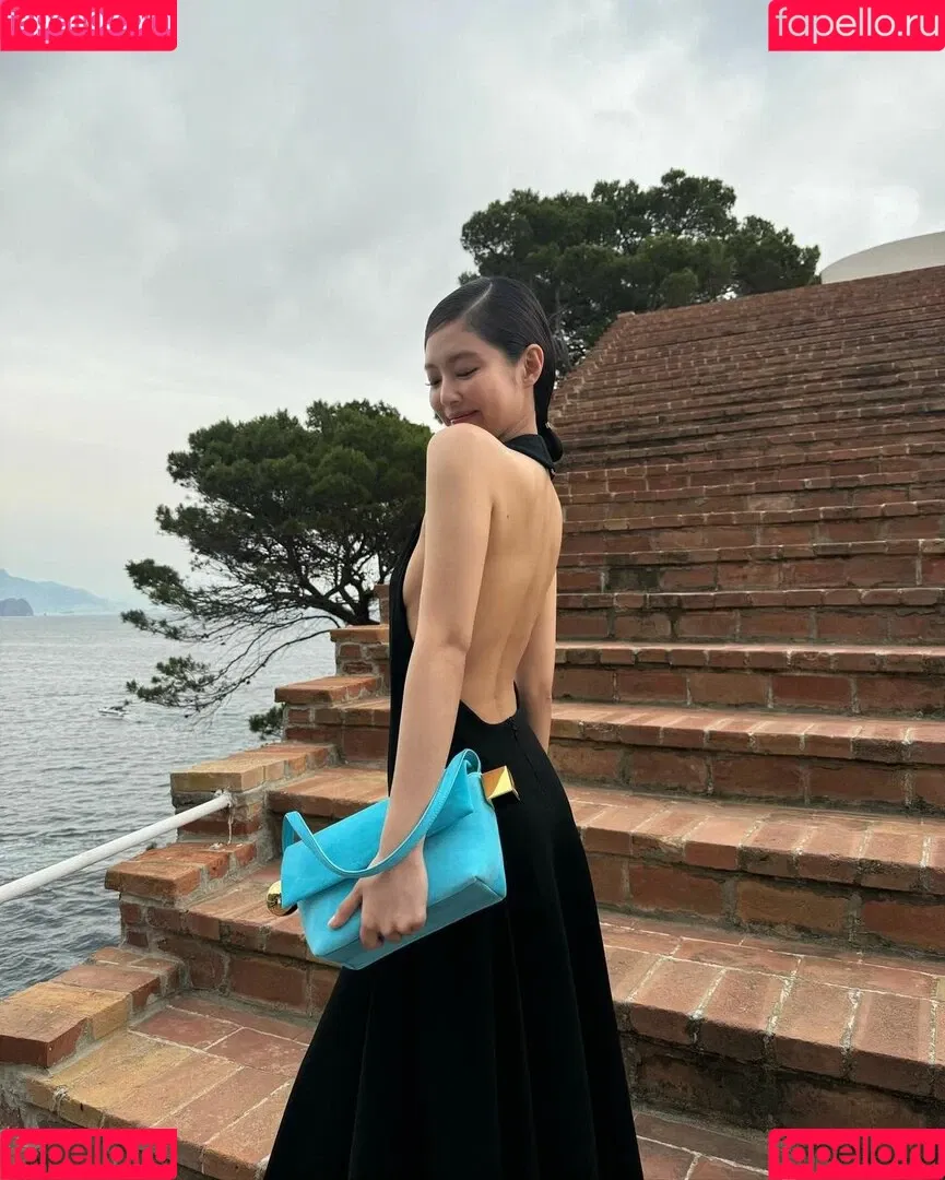 Blackpink / Jennie | BLΛƆKPIИK / jennierubyjane / sheflieshigh Onlyfans Photo Gallery 